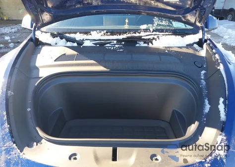 2024 Tesla Model Y Rwd z USA, uszkodzony, nr VIN 7SAYGDED4RF046479